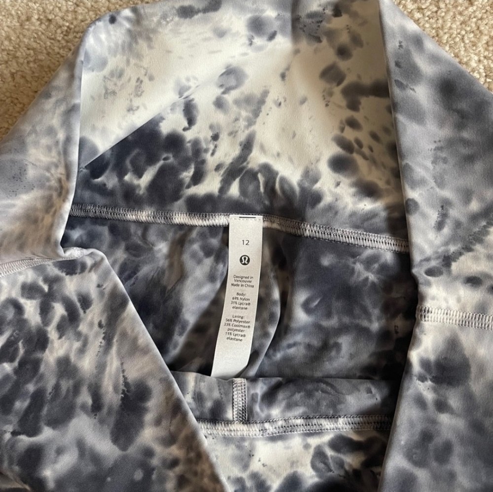 Lululemon Wunder Under HR Tight 25" Gray and White Tie-Dye Leggings, 12 - Picture 2 of 6